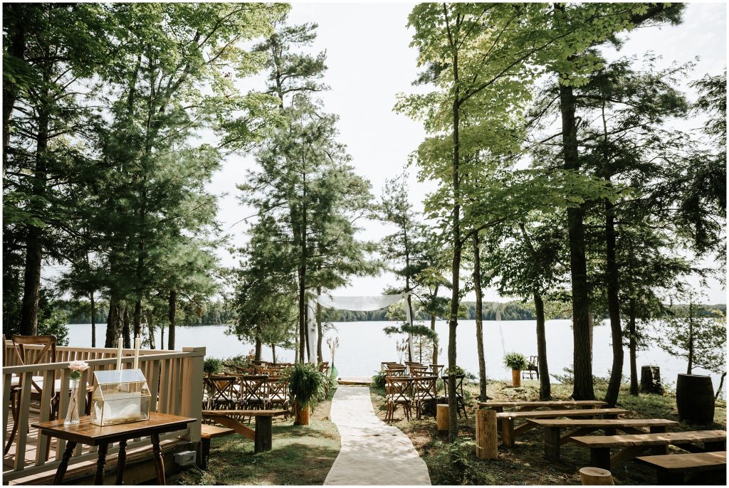 Perth Cottage wedding outdoor ceremony on the Ottawa River